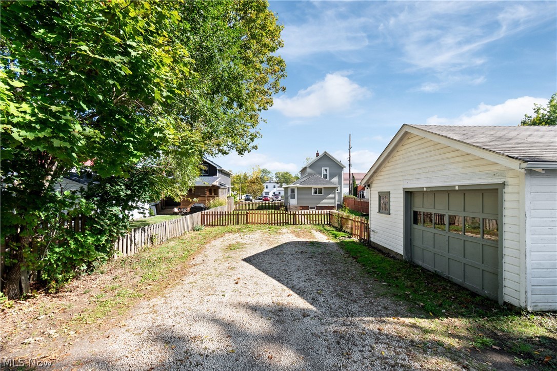 132 31st Street SW Barberton OH 44203