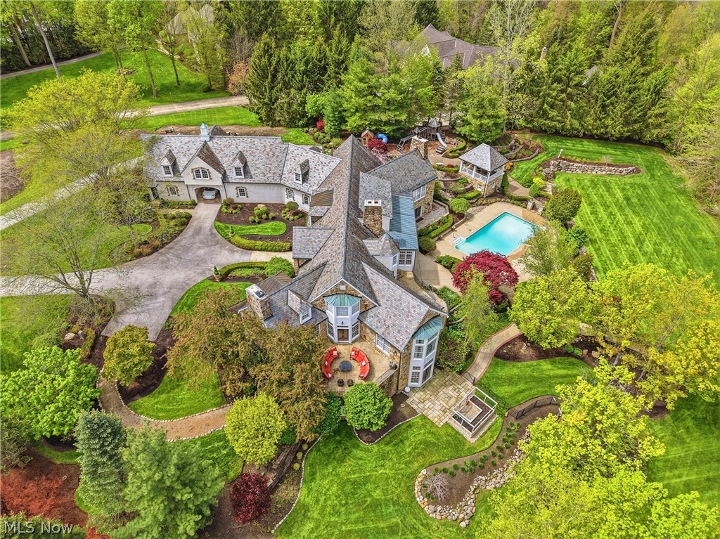 809 Village Trails Gates Mills OH 44040