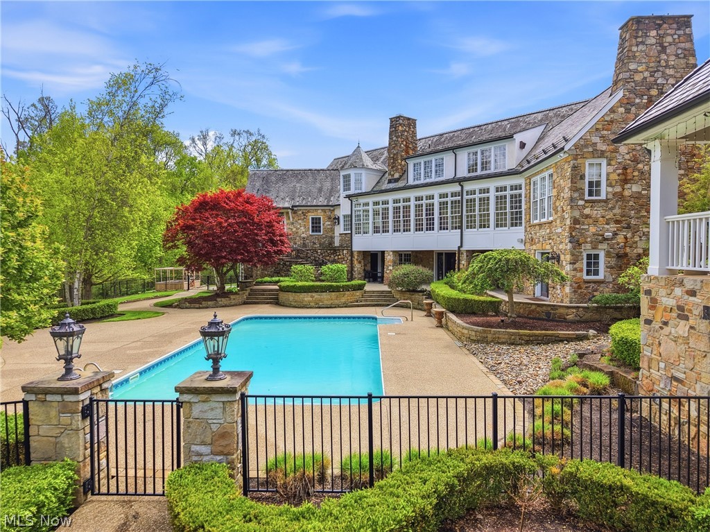 809 Village Trails Gates Mills OH 44040