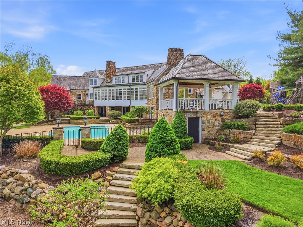 809 Village Trails Gates Mills OH 44040