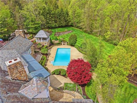 809 Village Trails Gates Mills OH 44040