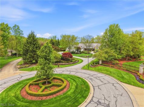 809 Village Trails Gates Mills OH 44040