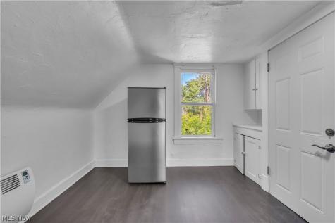 414 E 148th Street Cleveland OH 44110