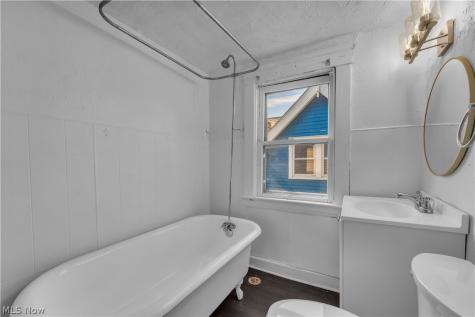 414 E 148th Street Cleveland OH 44110