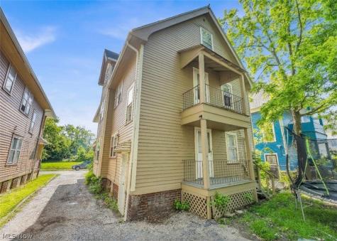414 E 148th Street Cleveland OH 44110