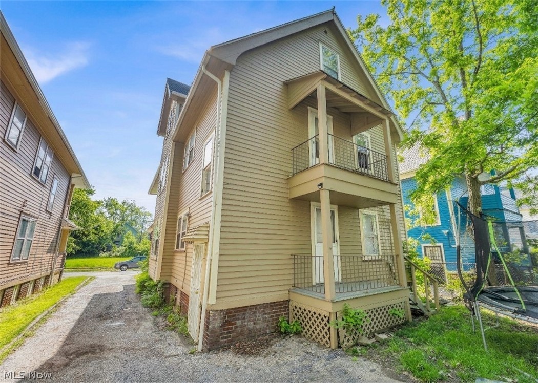 414 E 148th Street Cleveland OH 44110