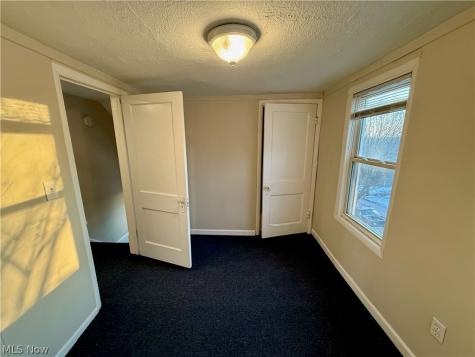 2157 10th Street SW Akron OH 44314