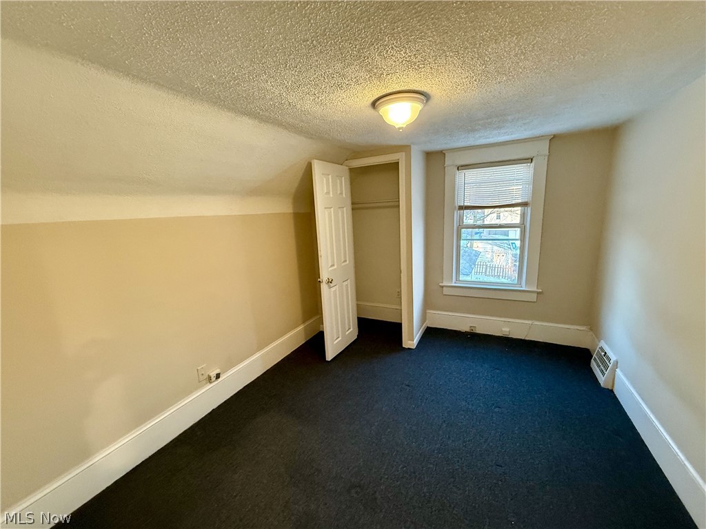 2157 10th Street SW Akron OH 44314