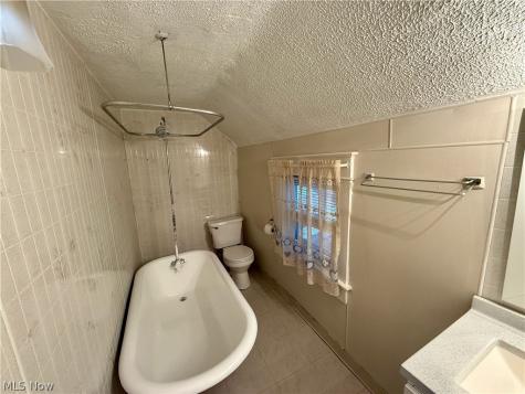 2157 10th Street SW Akron OH 44314