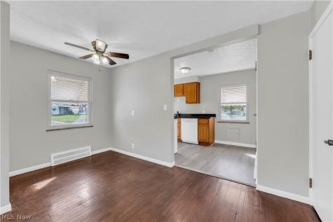 4992 Claremont Boulevard Garfield Heights OH 44125