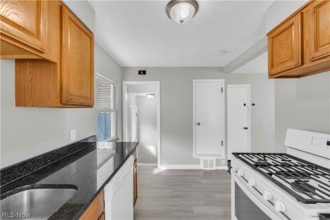 4992 Claremont Boulevard Garfield Heights OH 44125