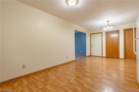 2919 Cliftmont Avenue NE Canton OH 44705