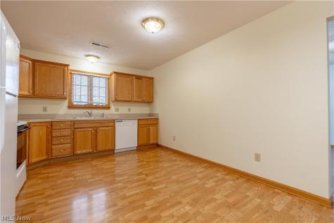 2919 Cliftmont Avenue NE Canton OH 44705