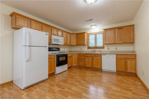 2919 Cliftmont Avenue NE Canton OH 44705
