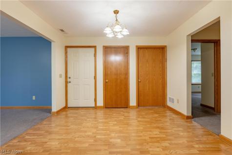 2919 Cliftmont Avenue NE Canton OH 44705