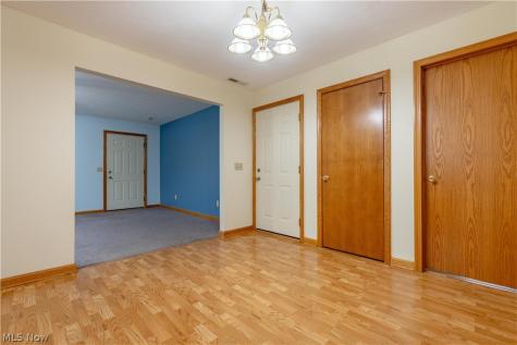 2919 Cliftmont Avenue NE Canton OH 44705