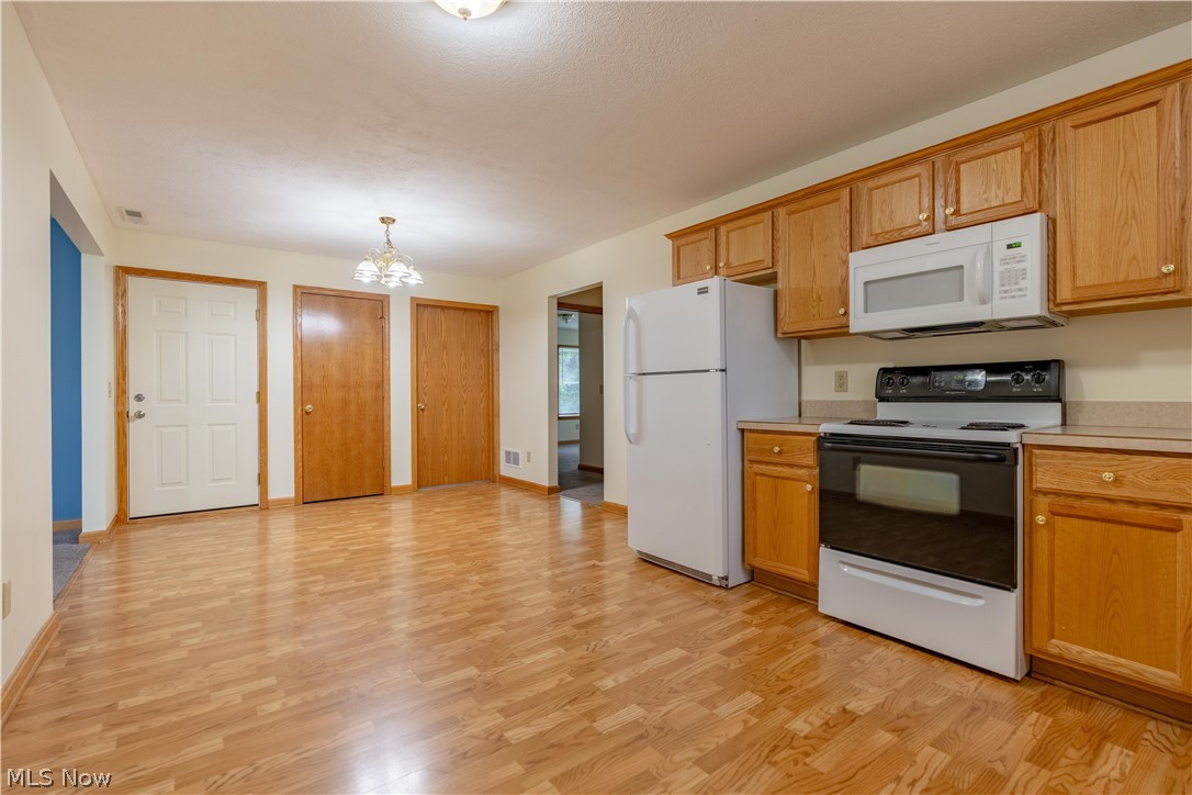 2919 Cliftmont Avenue NE Canton OH 44705