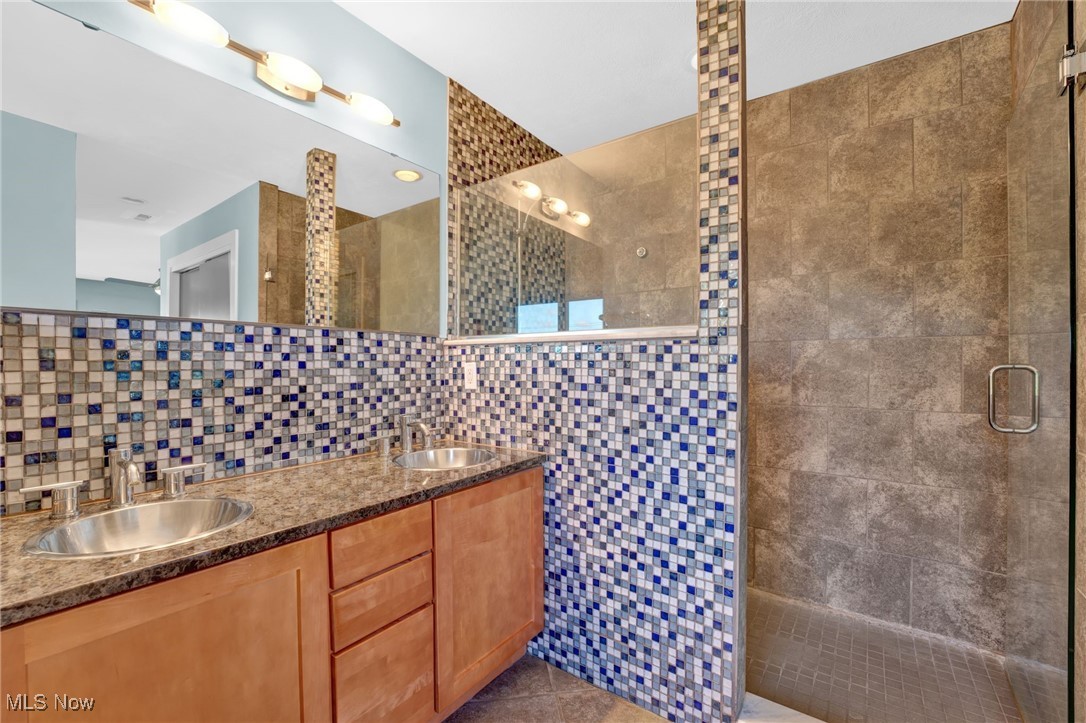 2227 City View Drive Cleveland OH 44112