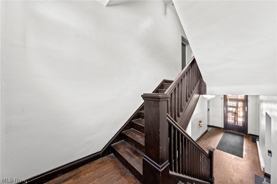 1385 Cranford Avenue Lakewood OH 44107