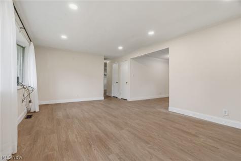 1428 Laurel Drive Macedonia OH 44056
