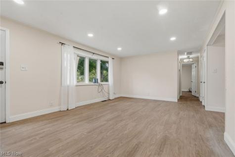 1428 Laurel Drive Macedonia OH 44056