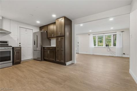 1428 Laurel Drive Macedonia OH 44056