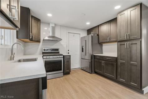 1428 Laurel Drive Macedonia OH 44056