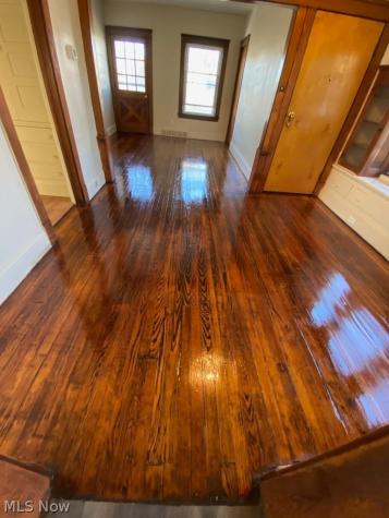 14210 Kingsford Avenue Cleveland OH 44128