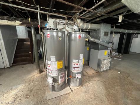 14210 Kingsford Avenue Cleveland OH 44128