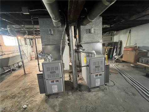 14210 Kingsford Avenue Cleveland OH 44128