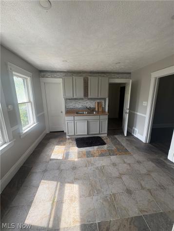 2926 E 123rd Street Cleveland OH 44120