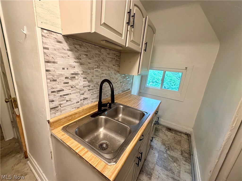 3430 Beechwood Avenue Cleveland Heights OH 44118