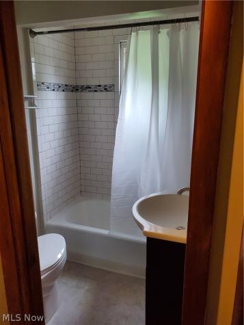 2562 3rd Street Cuyahoga Falls OH 44221