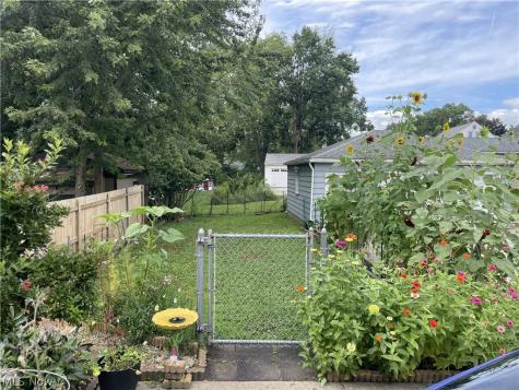 2562 3rd Street Cuyahoga Falls OH 44221