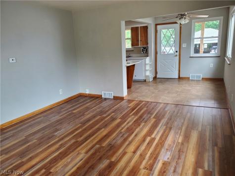 2562 3rd Street Cuyahoga Falls OH 44221