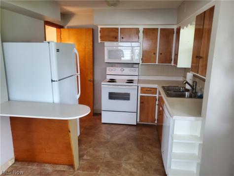 2562 3rd Street Cuyahoga Falls OH 44221