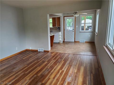 2562 3rd Street Cuyahoga Falls OH 44221