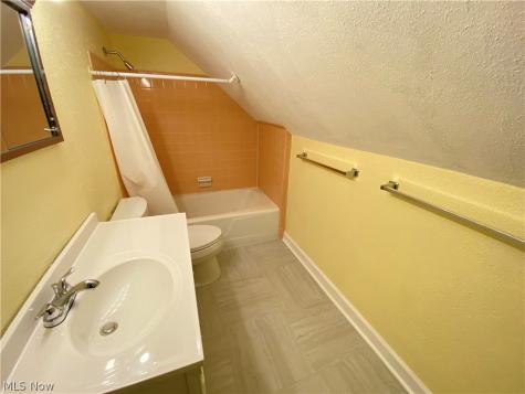 4129 Wilmington Road South Euclid OH 44121