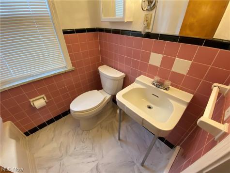 4129 Wilmington Road South Euclid OH 44121