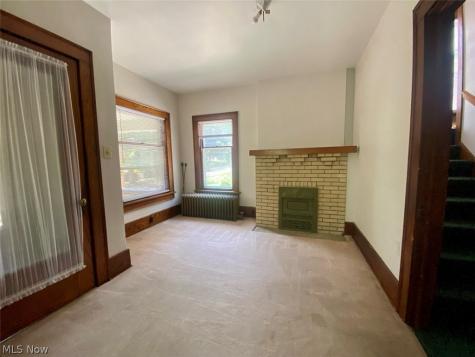 179 Oakdale Avenue Akron OH 44302