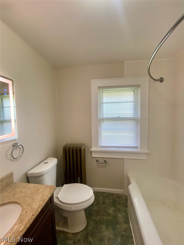 179 Oakdale Avenue Akron OH 44302