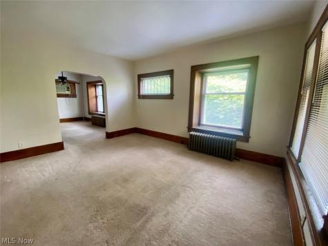 179 Oakdale Avenue Akron OH 44302