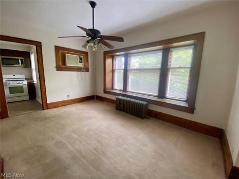 179 Oakdale Avenue Akron OH 44302