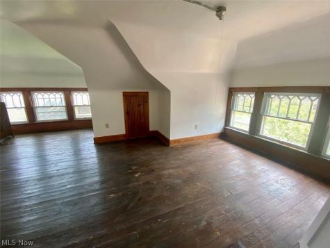 179 Oakdale Avenue Akron OH 44302