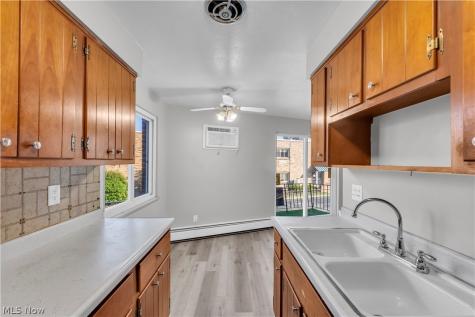 18809 Bella Drive Cleveland OH 44119