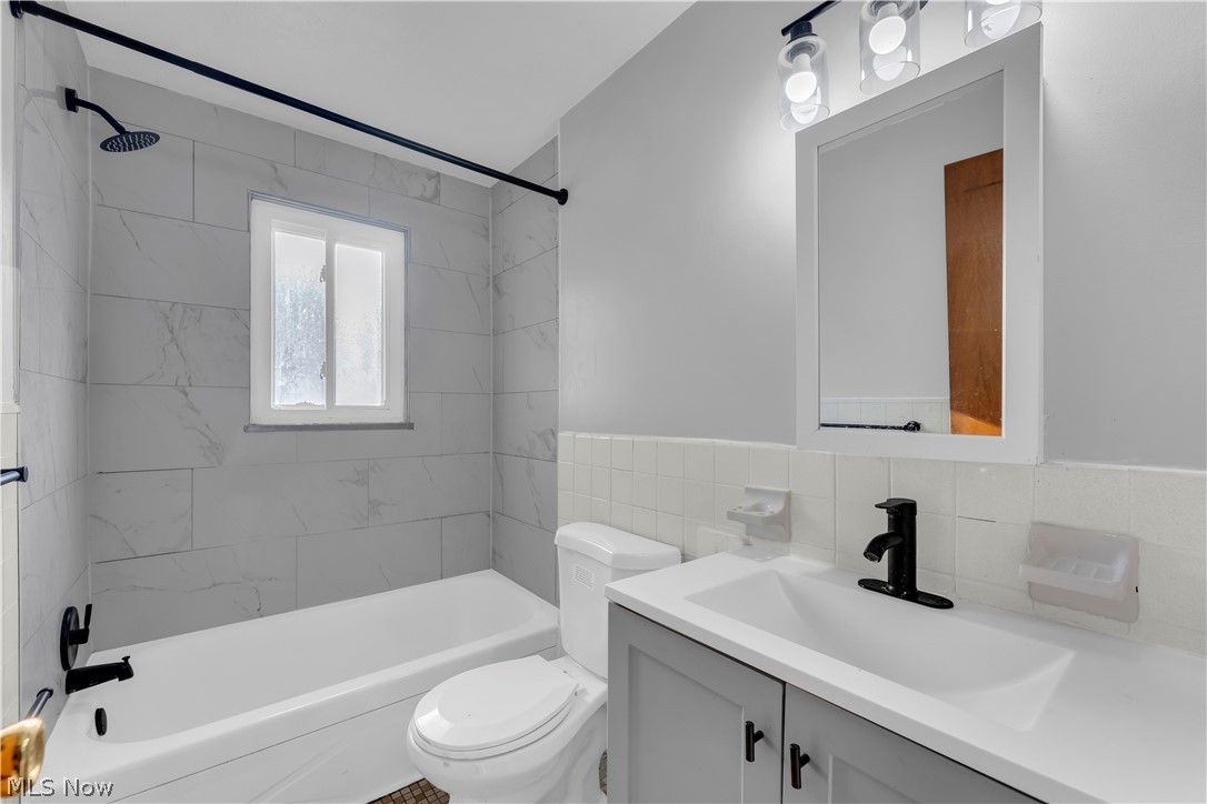 18809 Bella Drive Cleveland OH 44119