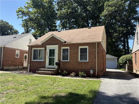 602 Huntmere Drive Bay Village OH 44140