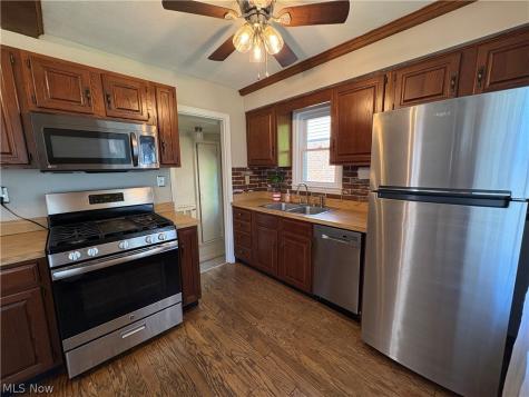 602 Huntmere Drive Bay Village OH 44140