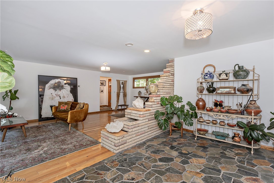 8165 Chagrin Mills Road Chagrin Falls OH 44022
