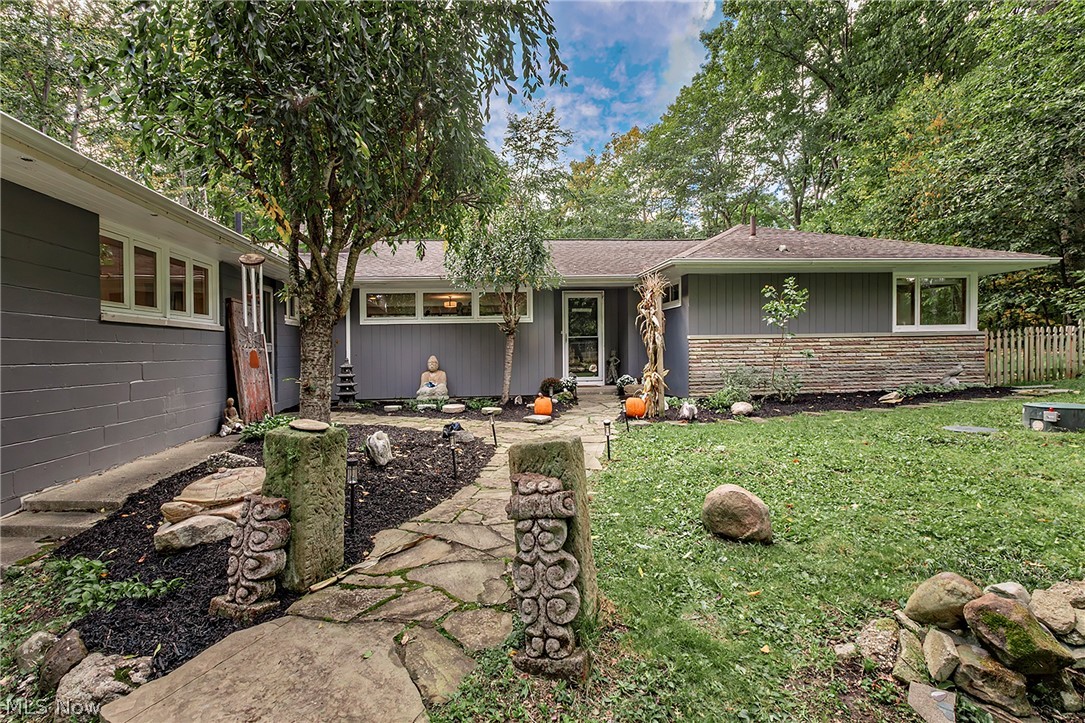 8165 Chagrin Mills Road Chagrin Falls OH 44022